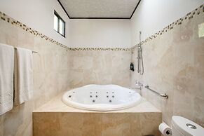 Arenal Manoa & Hot Springs Resort