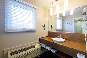 Auberge De La Pointe