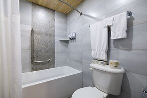 Auberge De La Pointe