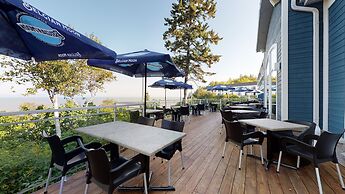 Auberge De La Pointe