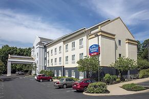 Fairfield Inn & Suites by Marriott State College