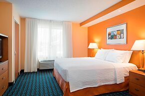 Fairfield Inn & Suites by Marriott State College