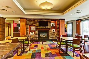 Fairfield Inn & Suites by Marriott State College