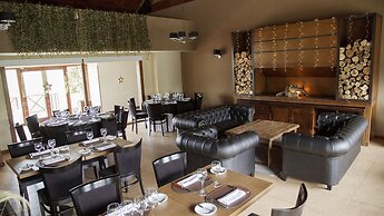 Xelena Hotel & Suites