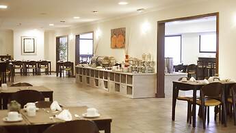 Xelena Hotel & Suites