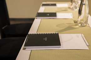 Xelena Hotel & Suites