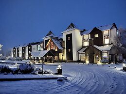 Xelena Hotel & Suites