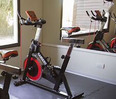 Xelena Hotel & Suites