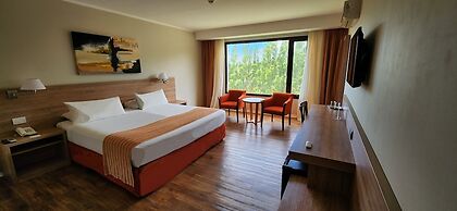 Xelena Hotel & Suites