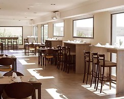 Xelena Hotel & Suites