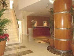 Howard Johnson by Wyndham Villa Maria Casino
