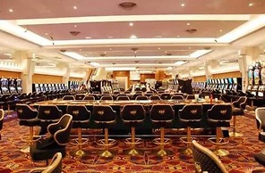 Howard Johnson by Wyndham Villa Maria Casino