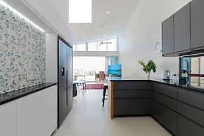 Azure Sea Whitsunday Resort