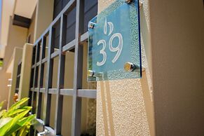 Azure Sea Whitsunday Resort