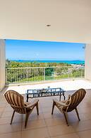 Azure Sea Whitsunday Resort