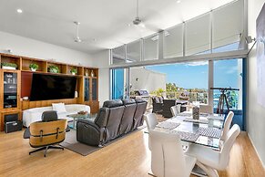 Azure Sea Whitsunday Resort