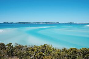 Azure Sea Whitsunday Resort