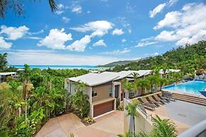 Azure Sea Whitsunday Resort