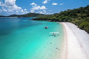 Azure Sea Whitsunday Resort