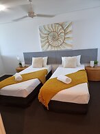 Azure Sea Whitsunday Resort