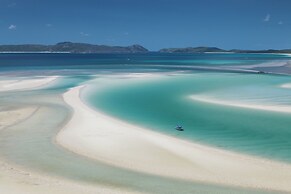 Azure Sea Whitsunday Resort