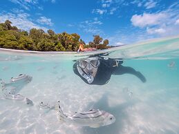 Azure Sea Whitsunday Resort