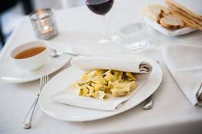 Phi Hotel Palio