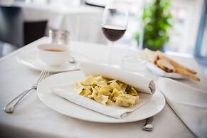 Phi Hotel Palio
