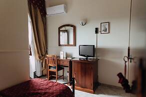 Hotel Il Cavalier D'Arpino