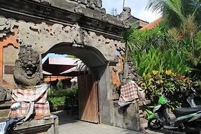 Stana Puri Gopa Hotel