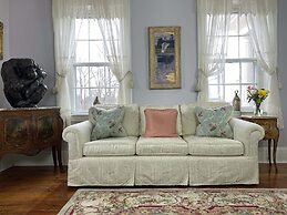 Lightner Farmhouse B&B