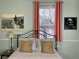 Lightner Farmhouse B&B