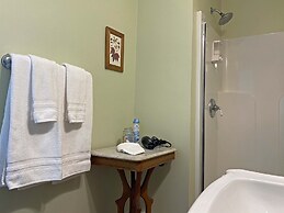 Lightner Farmhouse B&B