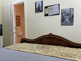 Lightner Farmhouse B&B