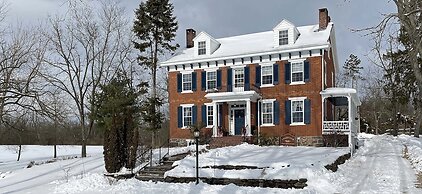 Lightner Farmhouse B&B