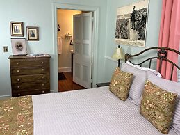 Lightner Farmhouse B&B