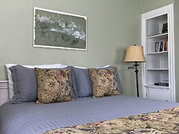 Lightner Farmhouse B&B