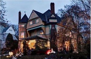 The Queen, A Victorian Bed & Breakfast