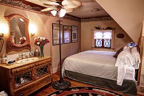 The Queen, A Victorian Bed & Breakfast