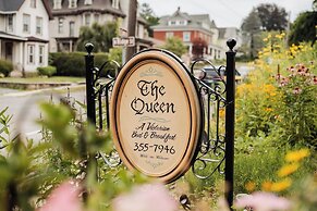 The Queen, A Victorian Bed & Breakfast