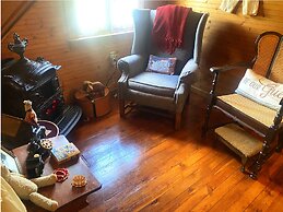 The Queen, A Victorian Bed & Breakfast