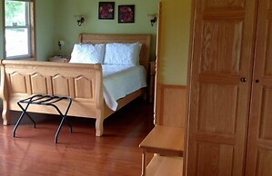 Garden Gate Get-A-Way Bed & Breakfast