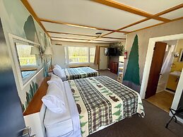Eden Village Motel & Cottages