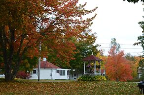 Eden Village Motel & Cottages