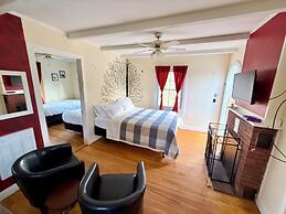 Eden Village Motel & Cottages