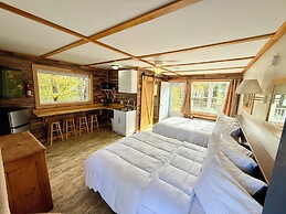 Eden Village Motel & Cottages