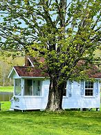 Eden Village Motel & Cottages