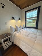 Eden Village Motel & Cottages