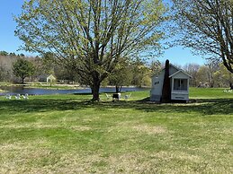Eden Village Motel & Cottages