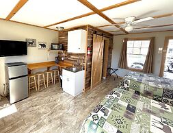 Eden Village Motel & Cottages